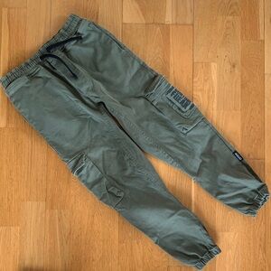 Boys nununu Olive Cargo Pants. Size 8-9.
